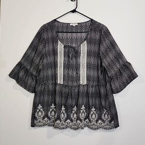 Maurices bell sleeve peasant top EUC